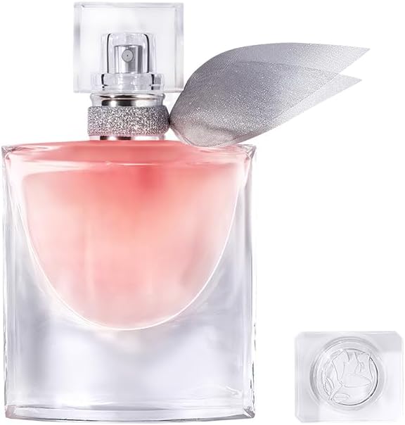 Lancôme La Vie Est Belle Eau de Parfum Feminino Refilável 30ml, frasco de vidro rosa com tampa dourada, fundo branco